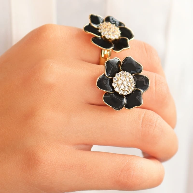 Ring Beautiful Black Flower