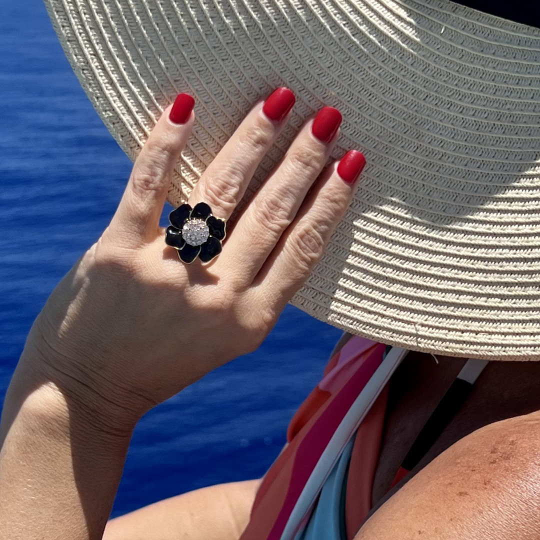 Ring Beautiful Black Flower