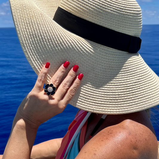 Ring Beautiful Black Flower